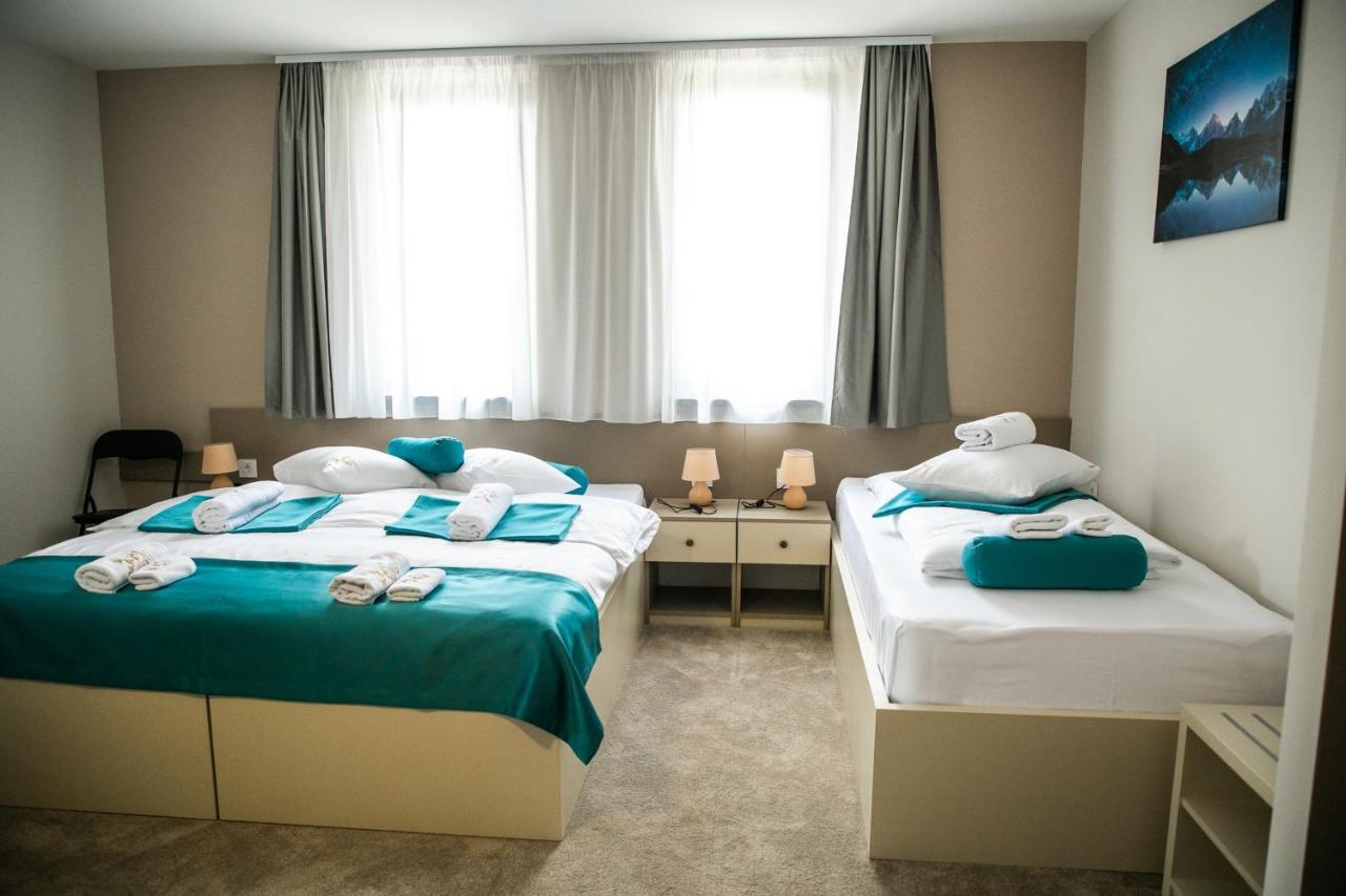 Garni Hotel Imperium سوبوتيتْسا المظهر الخارجي الصورة