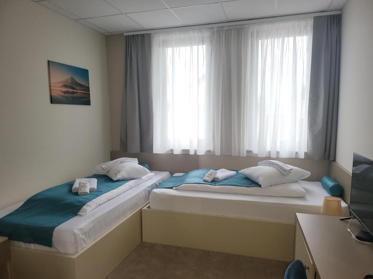 Garni Hotel Imperium سوبوتيتْسا المظهر الخارجي الصورة